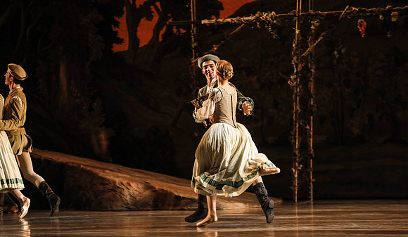 20161020_MCB_Giselle_Act1_DRDA_Arsht_73A3355