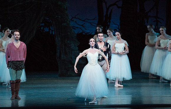 20161022_MCB_Giselle_Act2_2Cast_Tricia_Arsht_73A0933
