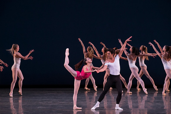 20150108_MCB_SI3M_Dress_Hear_the_Dance_CG3P0363