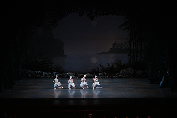 20151022_MCB_Swan_Lake_DR_WD_Arsht__75A7855