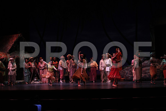 20150226_The_Pearl_Fisher_Act_29C7C0725