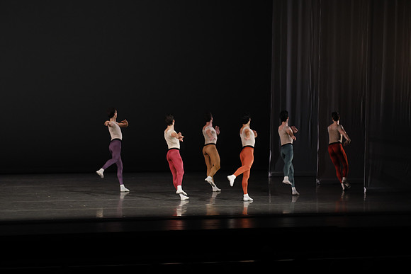 20170113_Glass_Pieces_Akhnaten_PR_MCB_Arsht_73A0808