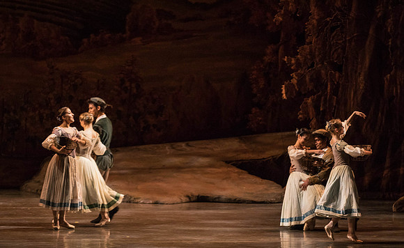 20161022_MCB_Giselle_Act1_2Cast_Tricia_Arsht_Arsht_73A5531
