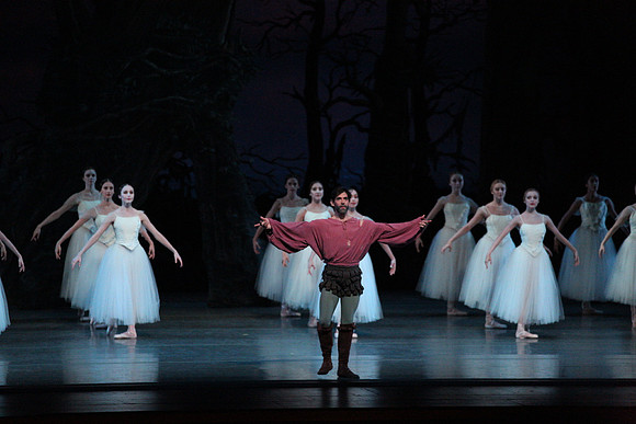 20161021_MCB_Giselle_Act2_Preformance_Arsht_9C7C0027