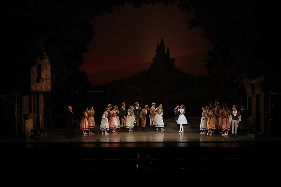 20161020_MCB_Giselle_Act1_DRSH_75A0003