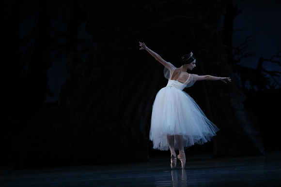 20161020_MCB_Giselle_Act2_DRDA_Arsht_73A6010