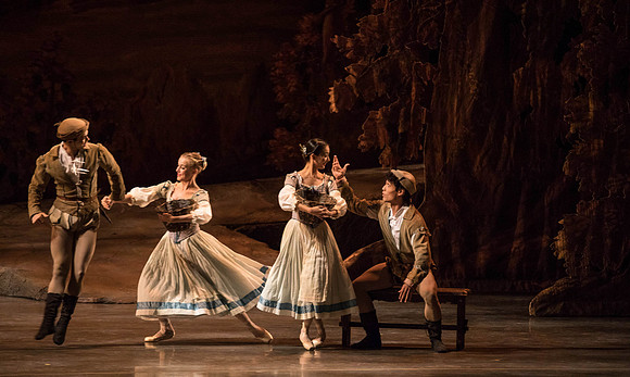 20161022_MCB_Giselle_Act1_2Cast_Tricia_Arsht_Arsht_73A5540