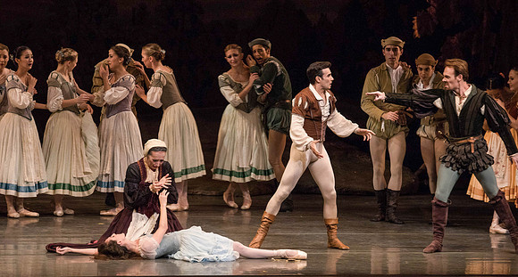 20161022_MCB_Giselle_Act1_2Cast_Tricia_Arsht_73A9353