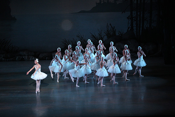 20151114_Swan_Lake_George_Balanchine_Kravis_IMG_6526