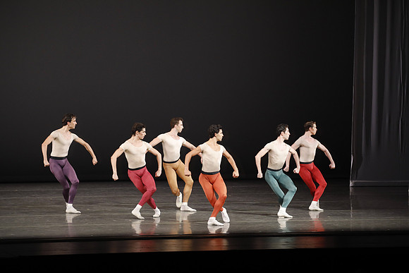 20170113_Glass_Pieces_Akhnaten_PR_MCB_Arsht_73A0731