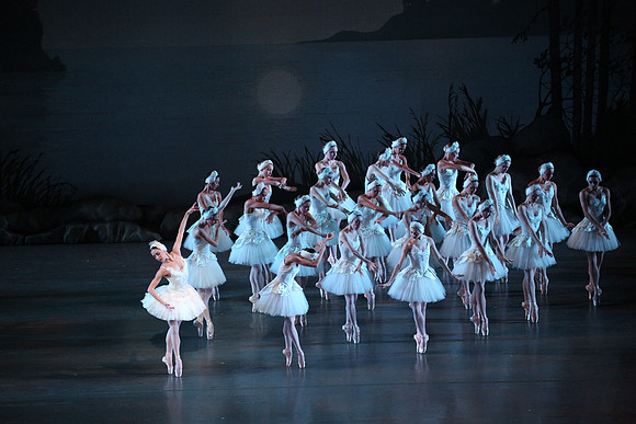 20151114_Swan_Lake_George_Balanchine_Kravis_IMG_6533