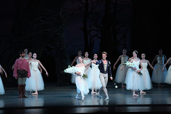20161021_MCB_Giselle_Act2_Preformance_Arsht_9C7C0081