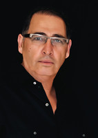 Daniel Azoulay 12_12_2008_Daniel_Studio_Portrait_5L8Y1860