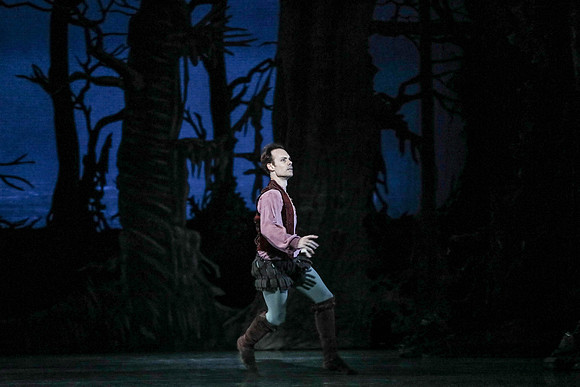 20161020_MCB_Giselle_2Cast_Act2_no Makeup_DRDA_Arsht_73A1602