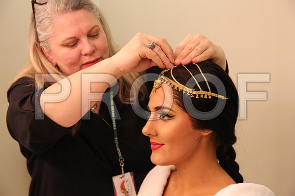 20150226_The_Pearl_Fisher_Backstage_Makeup_9C7C0471