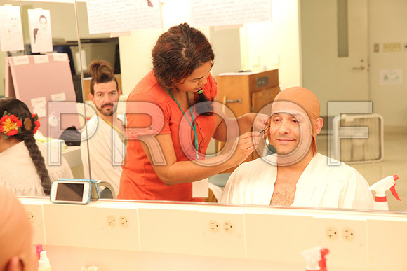 20150226_The_Pearl_Fisher_Backstage_Makeup_9C7C0433