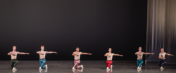 20170113_Glass_Pieces_Akhnaten_PR_MCB_Arsht_73A1003