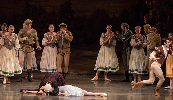 20161022_MCB_Giselle_Act1_2Cast_Tricia_Arsht_73A9345