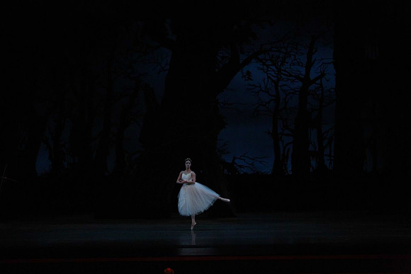 20161020_MCB_Giselle_Act2_DRNN_Arsht_9C7C0095