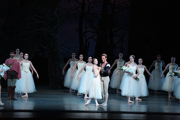 20161021_MCB_Giselle_Act2_Preformance_Arsht_9C7C0067
