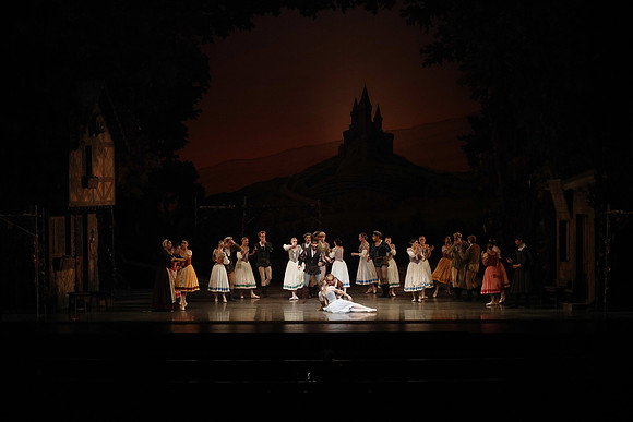 20161020_MCB_Giselle_Act1_DRSH_75A0029