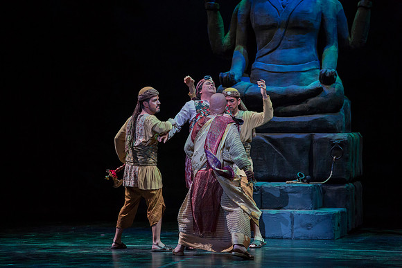 20150226_The_Pearl_Fisher_Act_39C7C3093