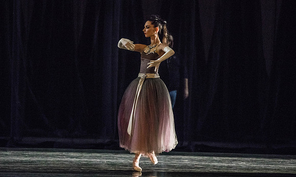 20180405_La Valse_Balanchine_Ravel__73A4115