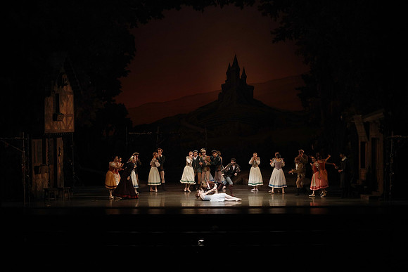 20161020_MCB_Giselle_Act1_DRSH_75A0031