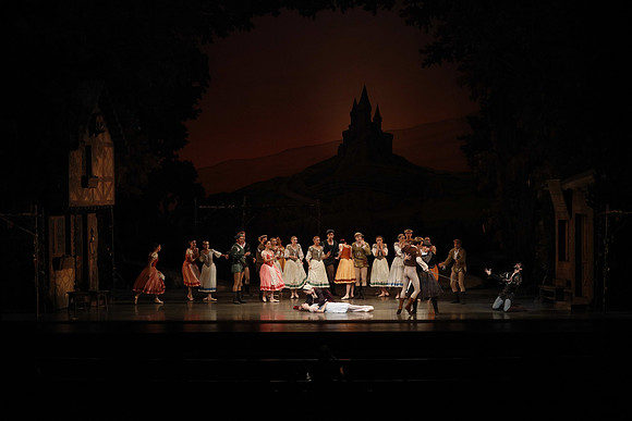 20161020_MCB_Giselle_Act1_DRSH_75A0059