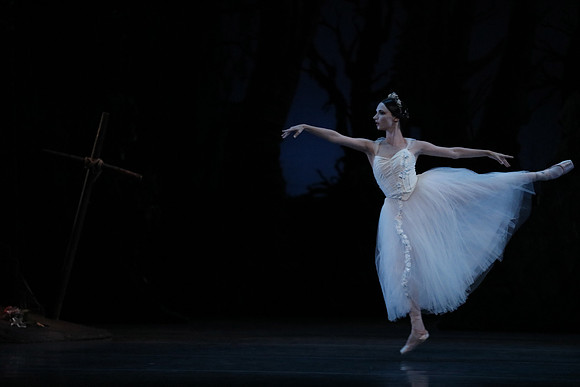 20161020_MCB_Giselle_Act2_DRDA_Arsht_73A6026