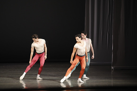 20170113_Glass_Pieces_Akhnaten_PR_MCB_Arsht_73A0694