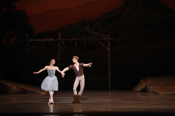20161020_MCB_Giselle_Act1_DRNN_Arsht_9C7C0206
