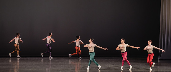 20170113_Glass_Pieces_Akhnaten_PR_MCB_Arsht_73A0908