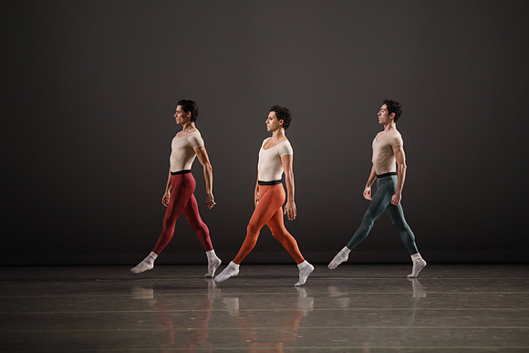 20170113_Glass_Pieces_Akhnaten_PR_MCB_Arsht_73A0711