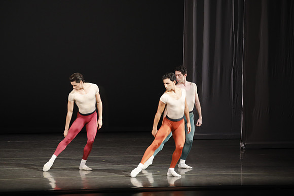 20170113_Glass_Pieces_Akhnaten_PR_MCB_Arsht_73A0695