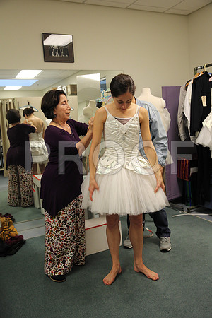 20150901_Fitting_Swan_Lake_Wardrobe_IMG_6290