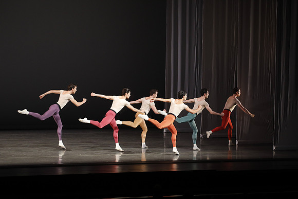 20170113_Glass_Pieces_Akhnaten_PR_MCB_Arsht_73A0749