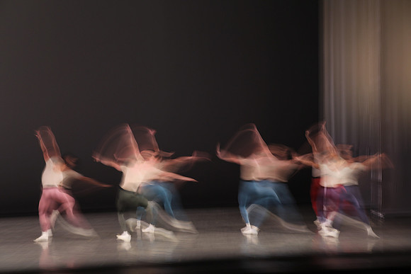 20170113_Glass_Motion_Blur_Samantha_PR_9C7C2334