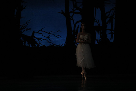 20161020_MCB_Giselle_Act2_DRDA_Arsht_73A5959