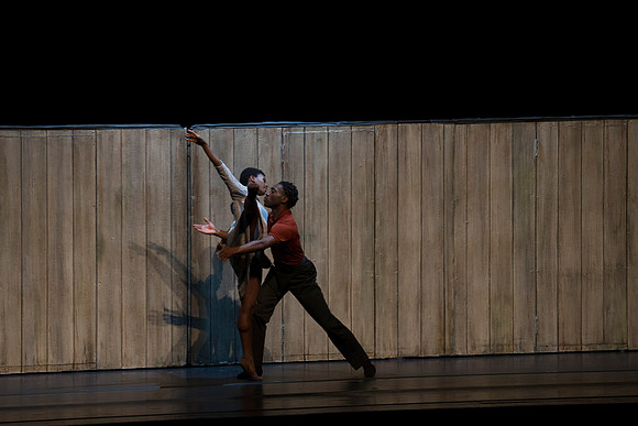 20170223_Alvin_Ailey_Walking_Mad_PR_Closeup_G3P1534