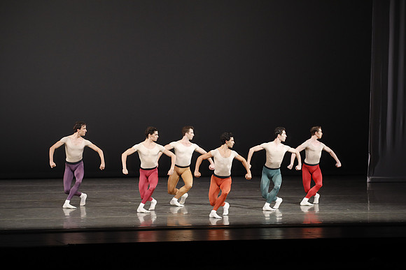 20170113_Glass_Pieces_Akhnaten_PR_MCB_Arsht_73A0737
