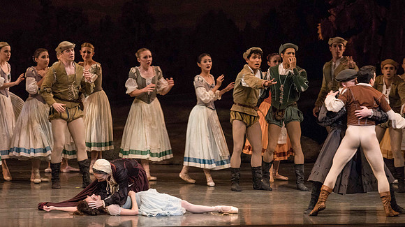 20161022_MCB_Giselle_Act1_2Cast_Tricia_Arsht_73A9369