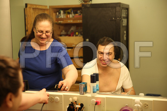 20150226_The_Pearl_Fisher_Backstage_Makeup_9C7C0376