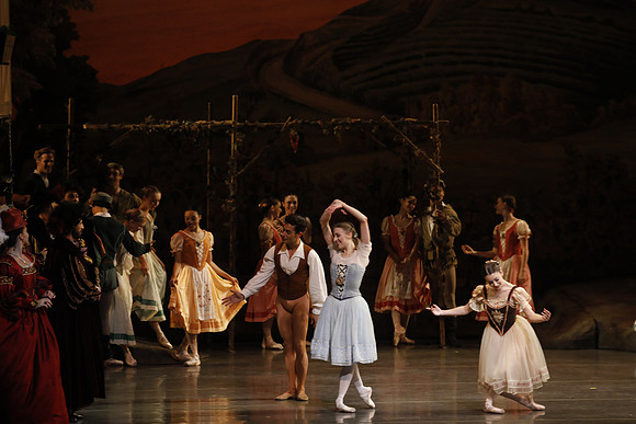 20161021_MCB_Giselle_Act1_Preformance_Arsht_73A0096