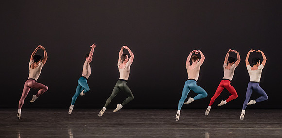 20170113_Glass_Pieces_Akhnaten_PR_MCB_Arsht_73A1058