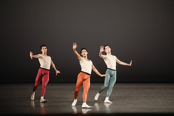 20170113_Glass_Pieces_Akhnaten_PR_MCB_Arsht_73A0724
