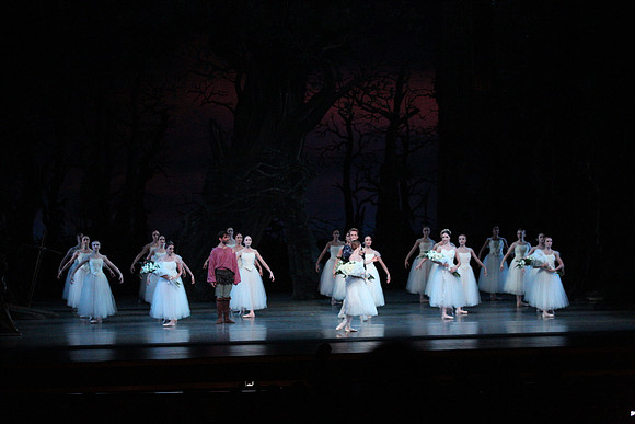 20161021_MCB_Giselle_Act2_Preformance_Arsht_9C7C0095
