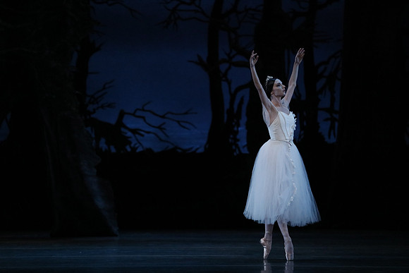 20161020_MCB_Giselle_Act2_DRDA_Arsht_73A5992