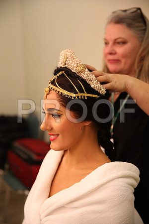 20150226_The_Pearl_Fisher_Backstage_Makeup_9C7C0485