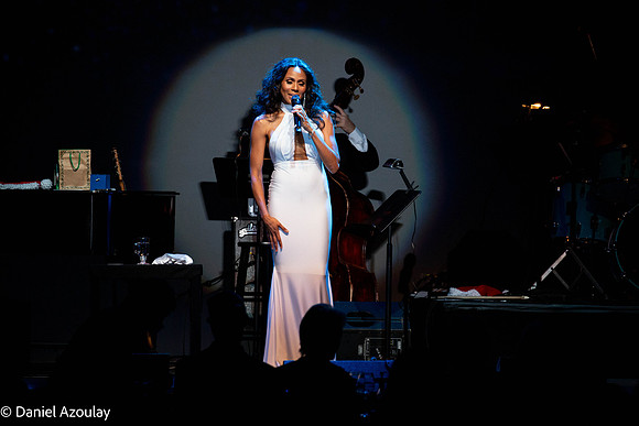 20201219_Deborah_Cox_9C7C3989